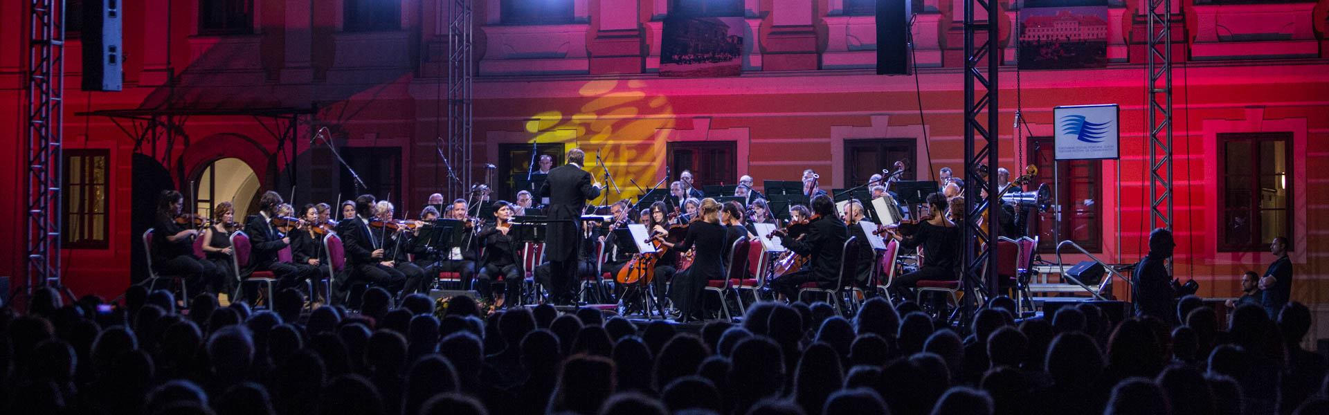FOTO: Jubilarni koncert Zagrebačke filharmonije u Vukovaru