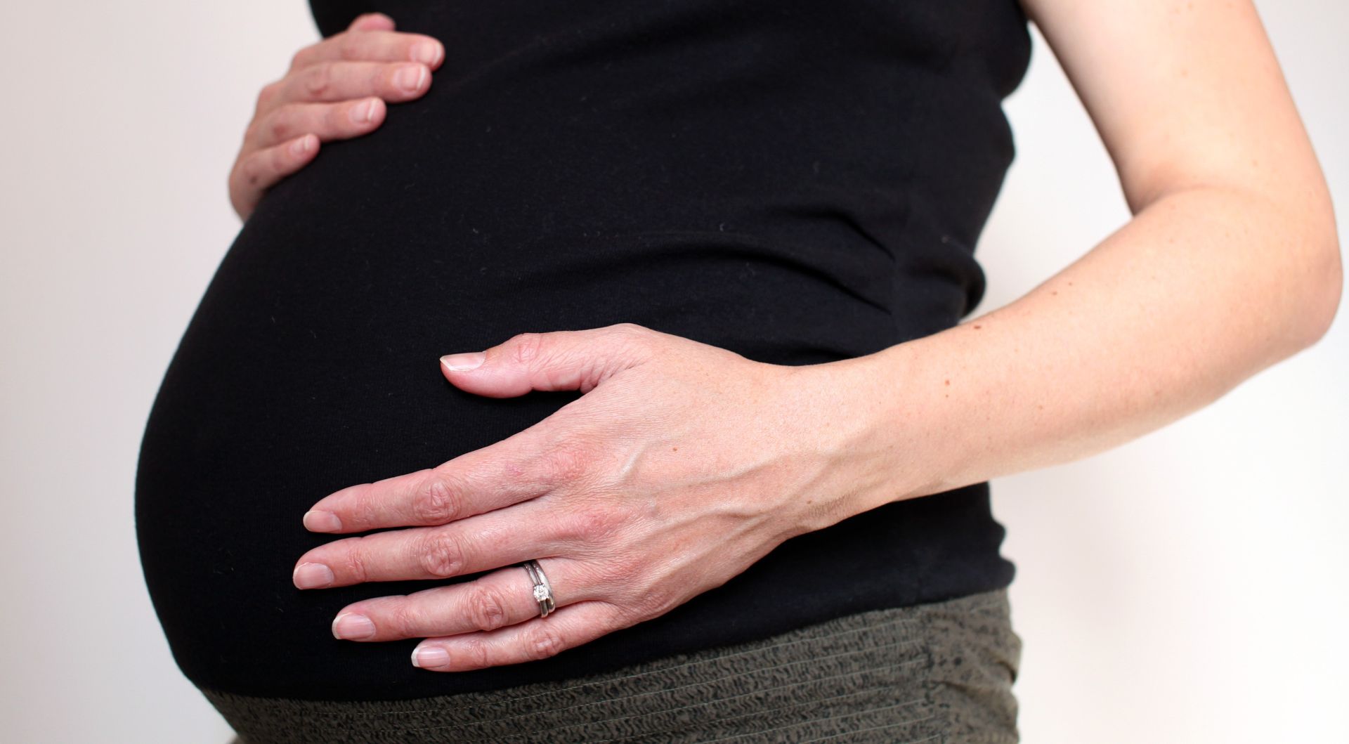 Hrvatska država kažnjava trudnice