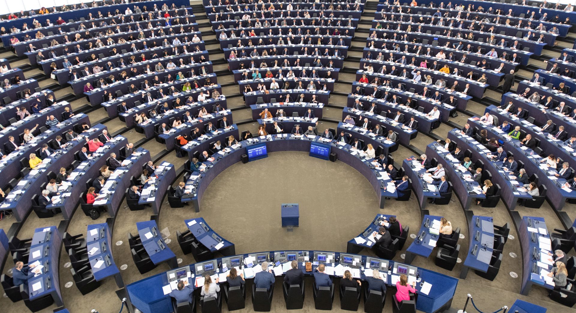 epa07115811 Members of Parliament vote on a new law to ban the sale of single-use plastic products and the EU Budget 2019 at the European Parliament in Strasbourg, France, 24 October 2018.  EPA/PATRICK SEEGER