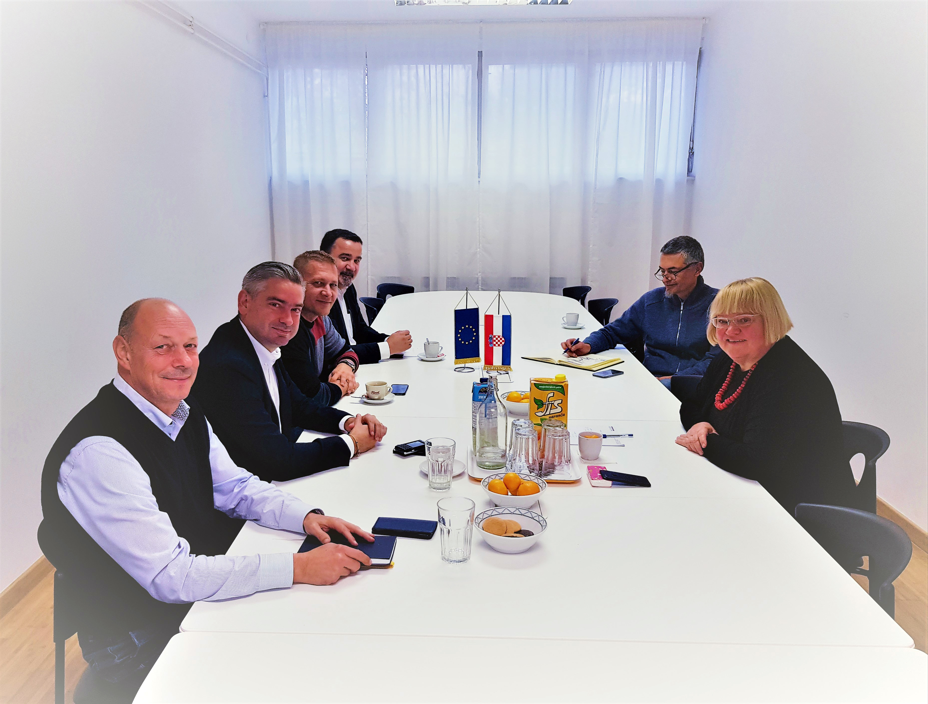 Zagreb, 6.11.2018 - Predsjednici IDS-a i GLASA Boris Miletiæ i Anka Mrak Tarita u utorak su se sastali s predsjednikom HSS-a Kreom Beljakom i potom priopæili da su detaljnije razgovarali o buduæoj suradnji u tzv. Amsterdamskoj koaliciji, definirali programsku osnovu za nadolazeæe izbore za Europski parlament te da æe suradnja ubrzo biti formalizirana. foto HINA/ GLAS/ ml