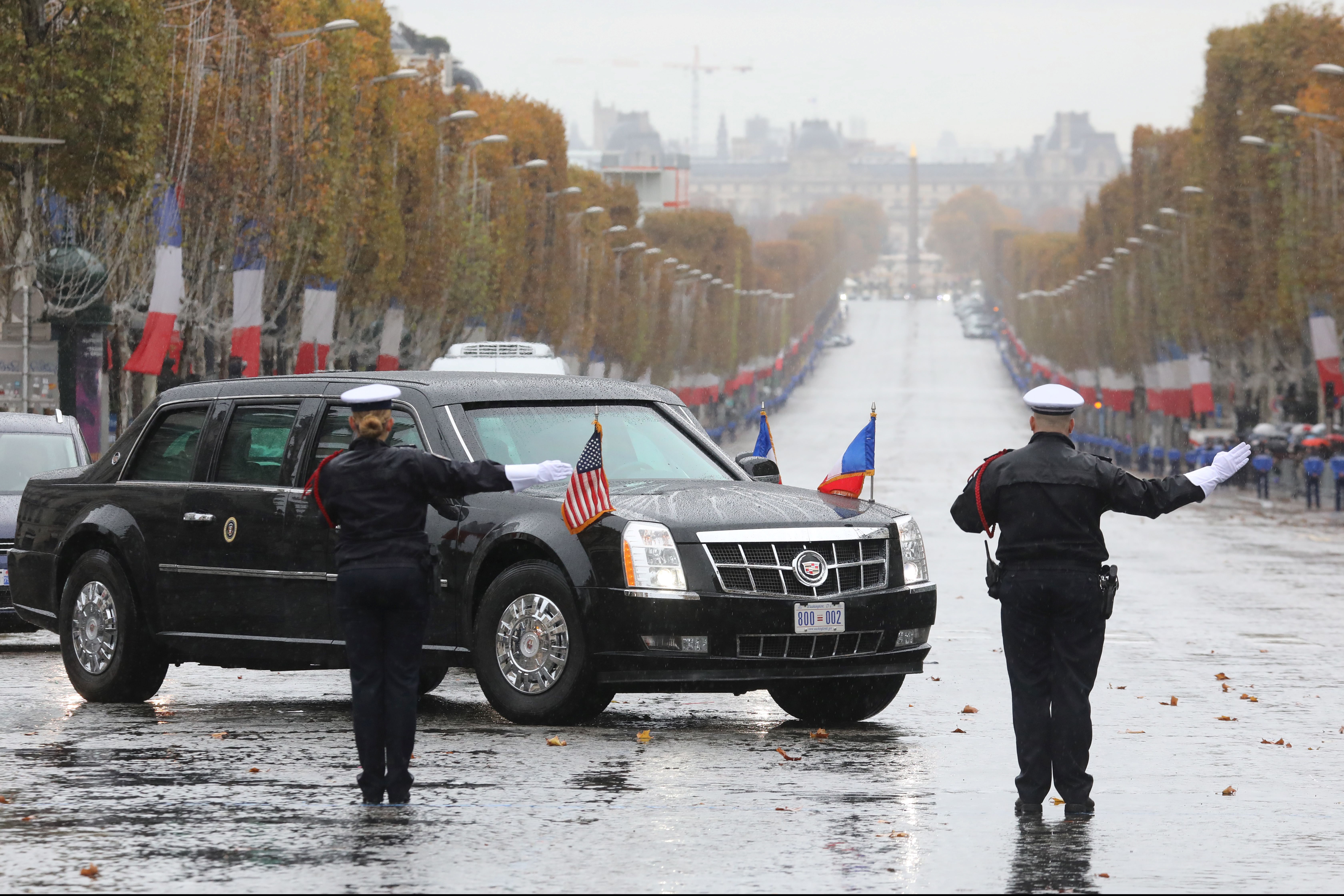 epa07157471 The armored limousine known as 'The Beast' carrying US President Donald J. Trump arrives ahead of the international ceremony for the Centenary of the WWI Armistice of 11 November 1918 at the Arc de Triomphe, in Paris, France, 11 November 2018. Heads of State and Government commemorate the memory of their fallen soldiers in France.  EPA/LUDOVIC MARIN / POOL MAXPPP OUT