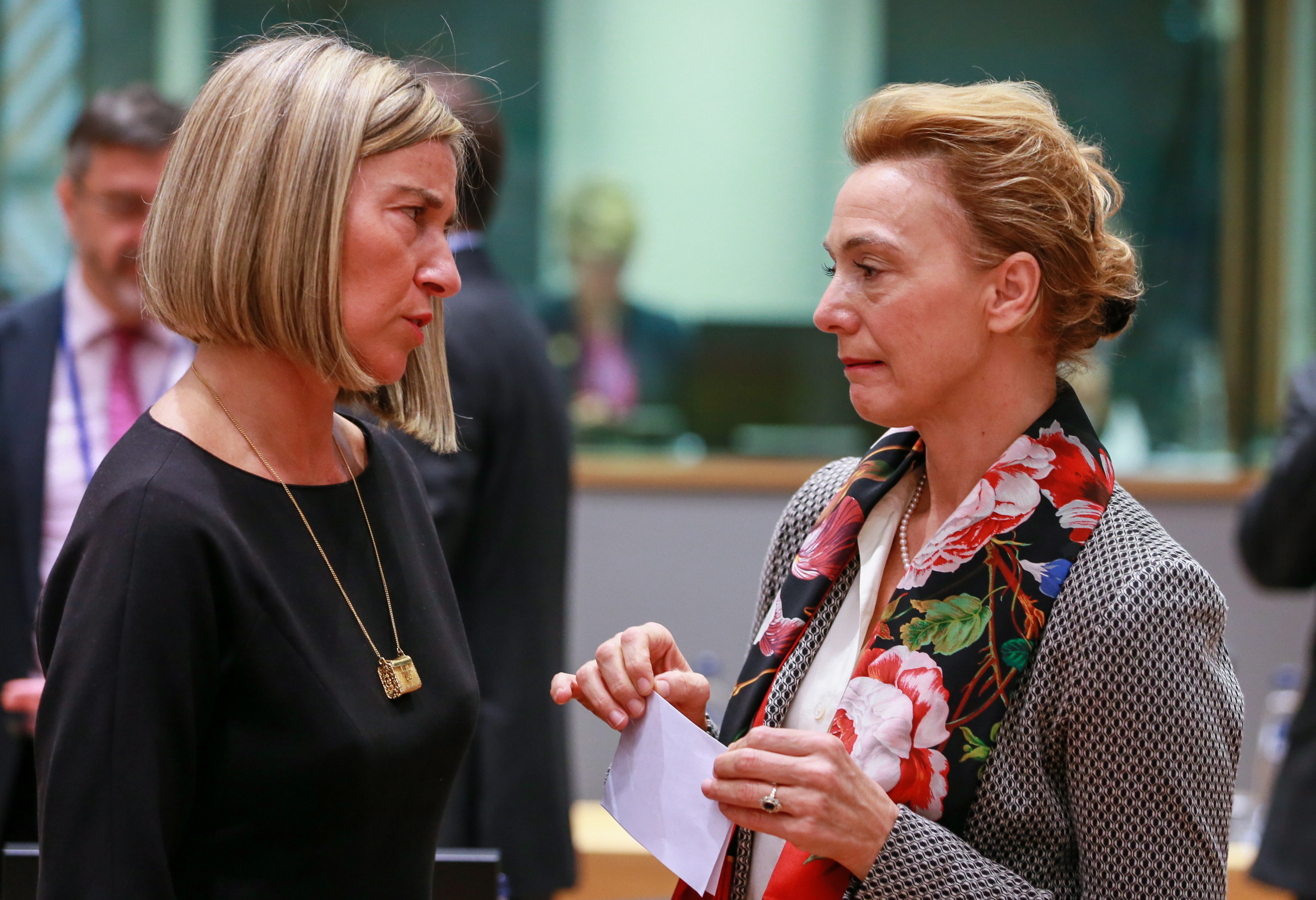 epa07176858 High Representative of the EU for Foreign Affairs and Security Policy, Federica Mogherini (L) and Deputy Prime Minister and Foreign Minister of Croatia Marija Pejcinovic Buric  at the start of a EU foreign affairs Council (FAC) at the European Council in Brussels, Belgium, 19 November 2018.  The foreign minister discuss issues related to Central Asia, Bosnia-Herzegovina, Iran and Yemen.  The foreign minister discuss issues related to Central Asia, Bosnia-Herzegovina, Iran and Yemen.  EPA/STEPHANIE LECOCQ