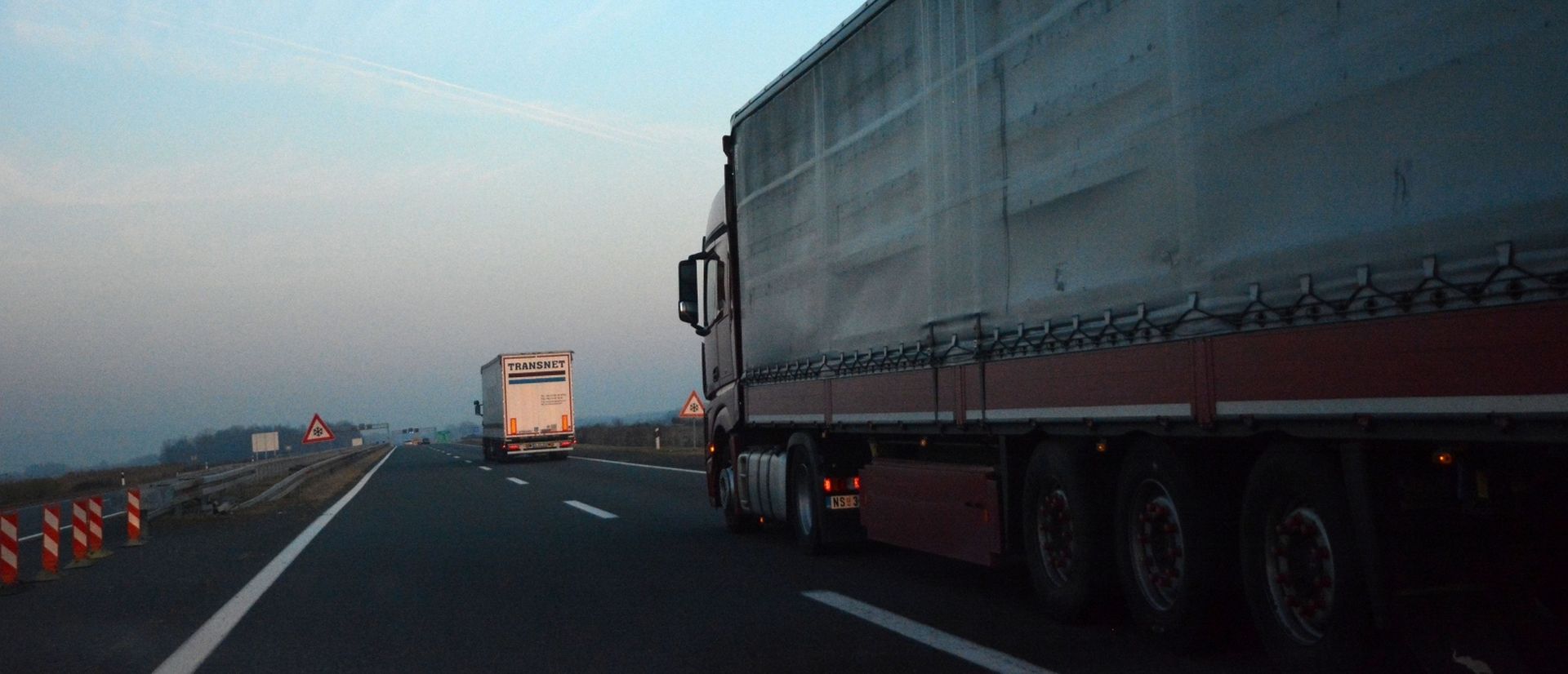Zbog velikog broja kamiona na autocesti A3, pojačane policijske kontrole 09.11.2018., Luzani/Nova Gradiska - Na autocesti A3 gust je kamionski promet, pa su pojacane kontrole na  moguce krijumcare migranata. Photo: Ivica Galovic/PIXSELL