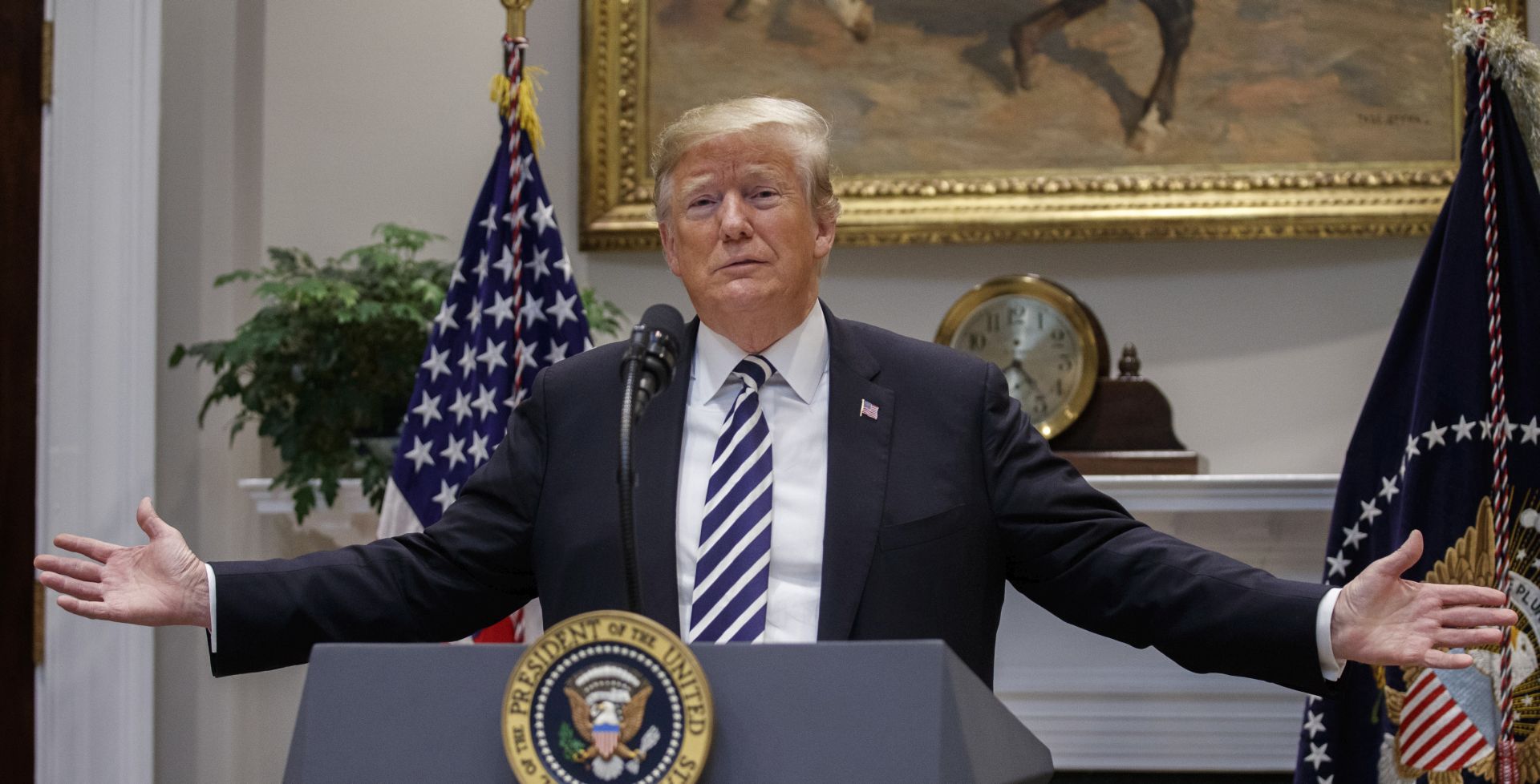 epa07135891 US President Donald J. Trump delivers remarks on immigration in the Roosevelt Room of the White House in Washington, DC, USA, 01 November 2018. President Trump seeks to change asylum rules and require immigrants to request asylum only at legal points of entry.  EPA/SHAWN THEW
