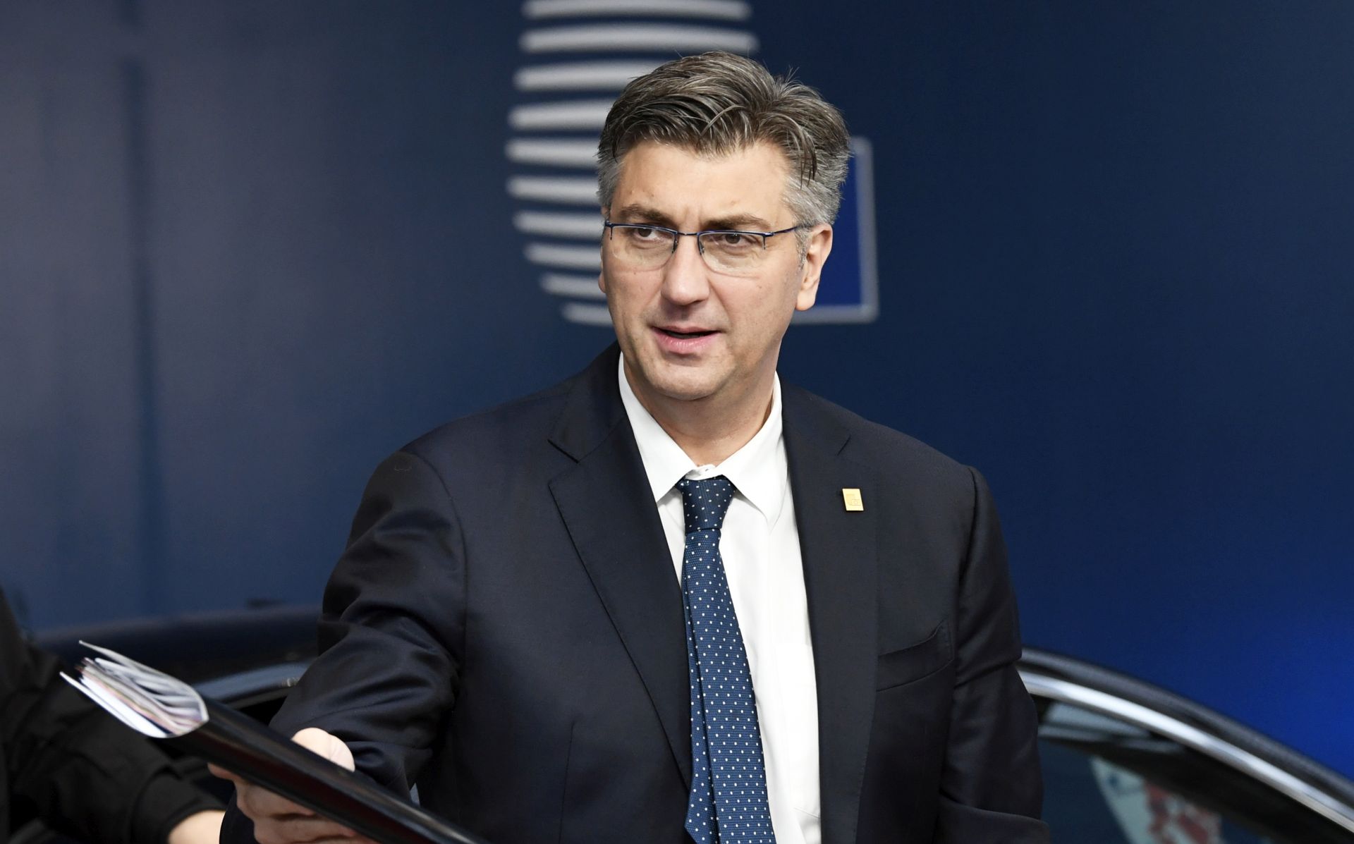epa07188639 Croatia's Prime Minister Andrej Plenkovic arrives for an extraordinary EU leaders' summit to finalize and formalize the Brexit agreement, in Brussels, Belgium, 25 November 2018. The leaders of the 27 remaining EU member countries (EU27) meet 'to endorse the draft Brexit withdrawal agreement and to approve the draft political declaration on future EU-UK relations' in a special meeting of the European Council on Britain leaving the EU under Article 50.  EPA/PIROSCHKA VAN DE WOUW / POOL