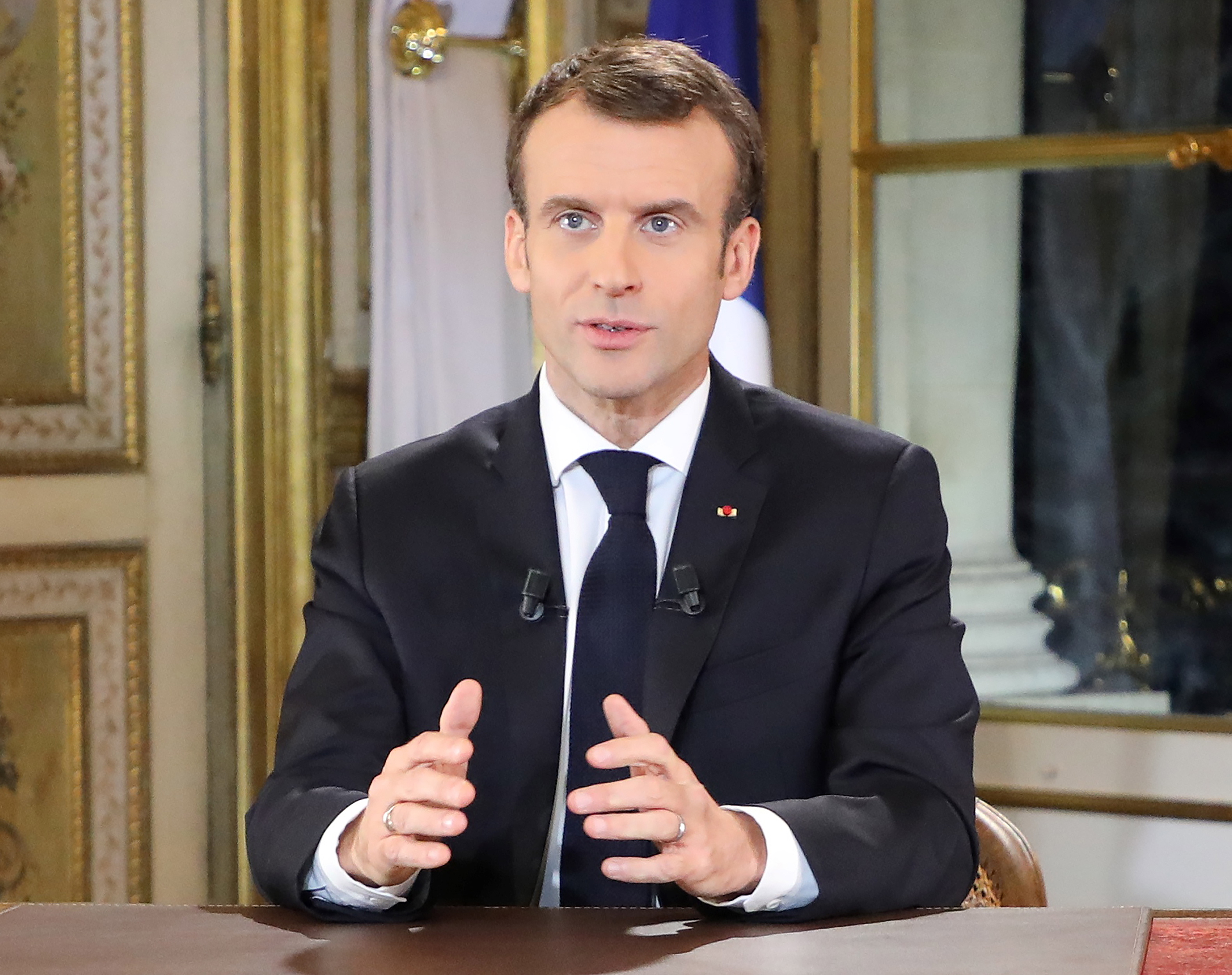 Macron najavio povećanje minimalne plaće i smanjenje poreza za umirovljenike