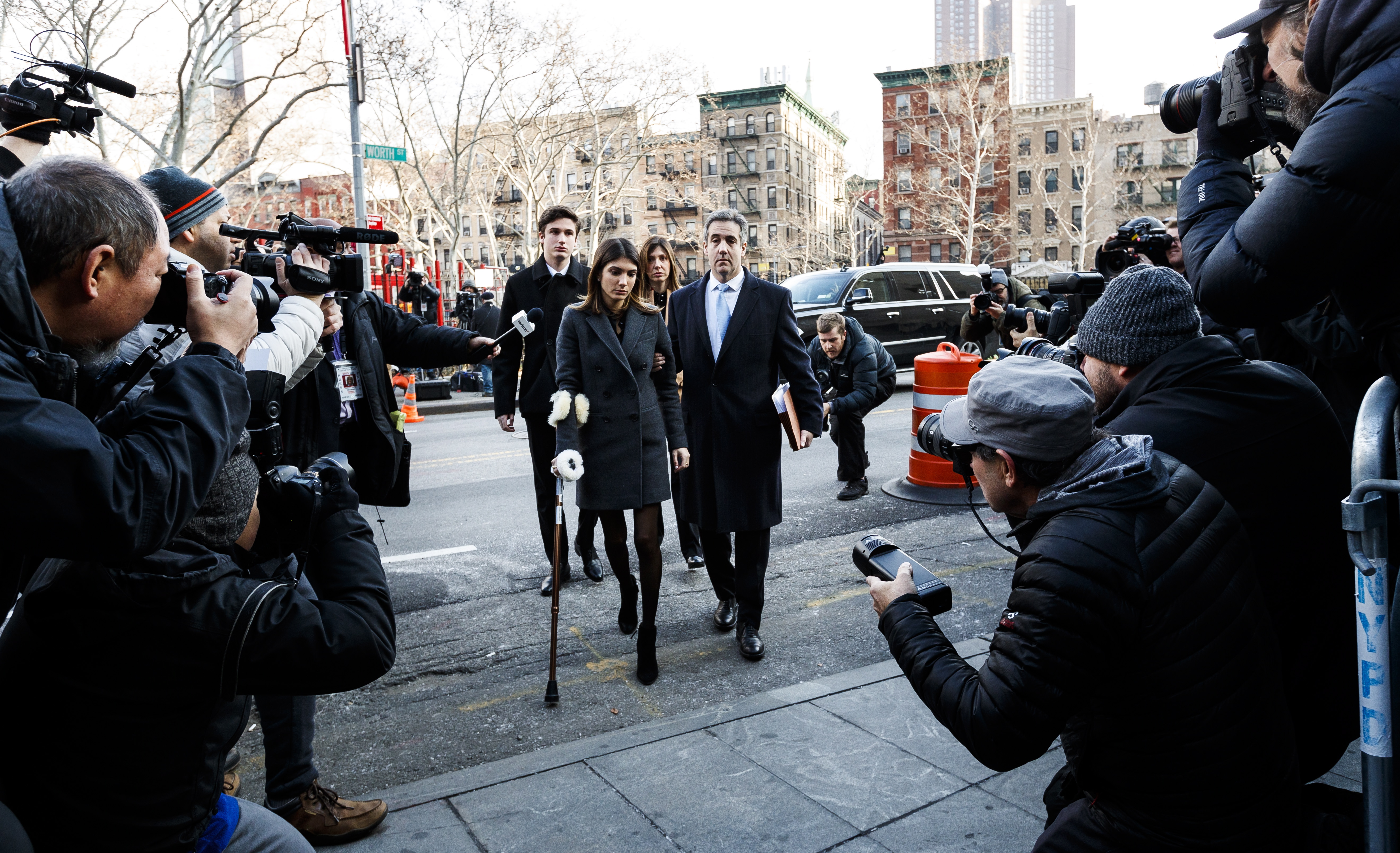 epa07226169 Michael Cohen (C), President Trump's former lawyer, arrives with his family for his sentencing hearing at United States Federal Court in New York, New York, USA, 12 December 2018.  EPA/JUSTIN LANE