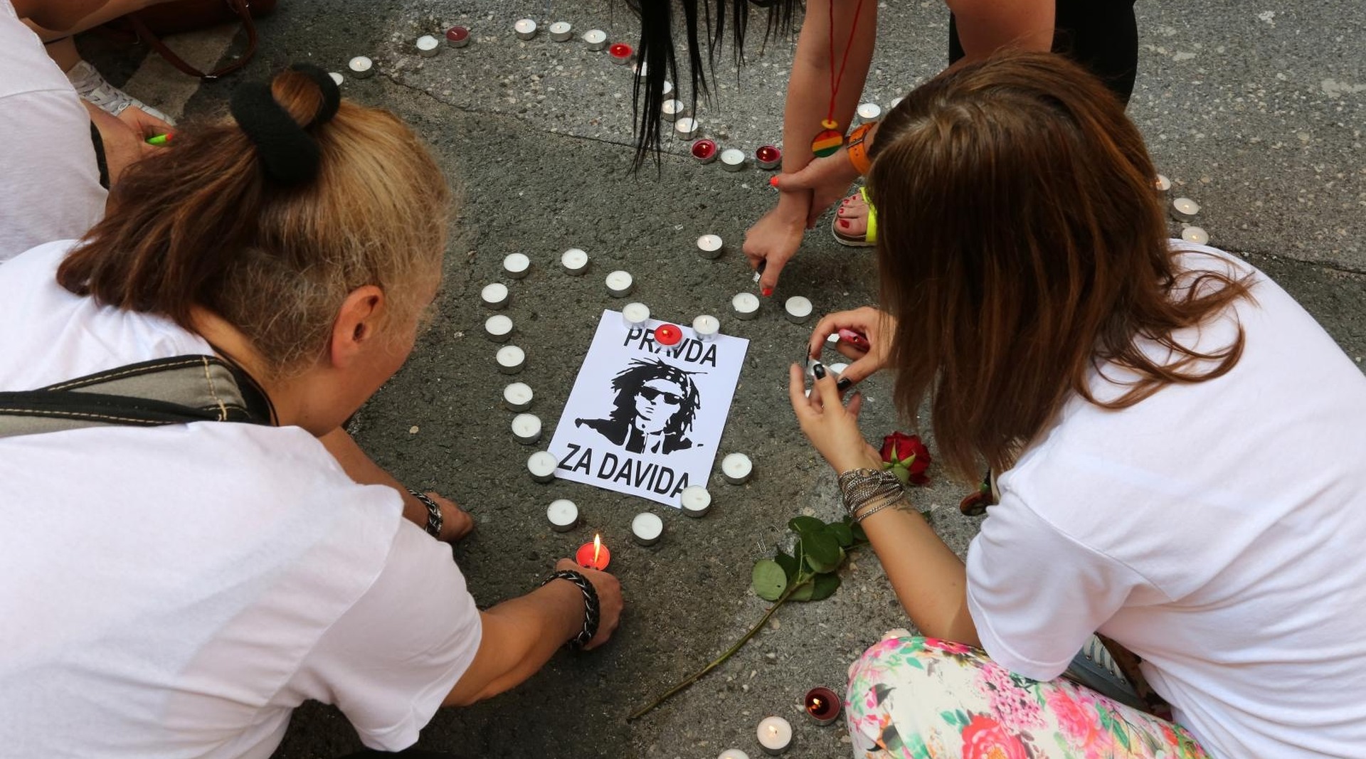 27.05.2018., Rijeka - Skup podrske roditeljima preminulog Davida Dragicevica odrzan je u Kruznoj ulici.
Photo: Goran Kovacic/PIXSELL