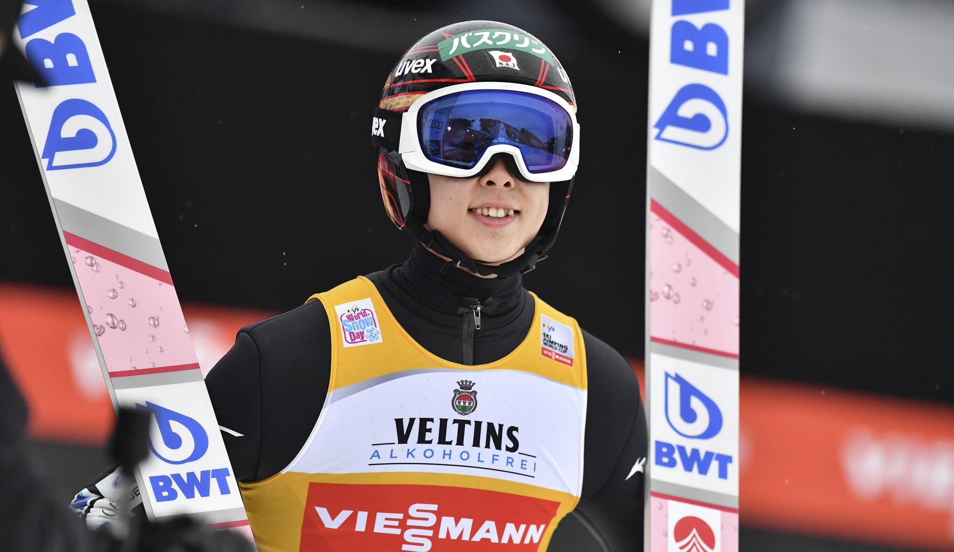 epa07255374 Ryoyu Kobayashi of Japan reacts during the qualification for the second stage of the 67th Four Hills Tournament in Garmisch Partenkirchen, Germany, 31 December 2018.  EPA/LUKAS BARTH-TUTTAS