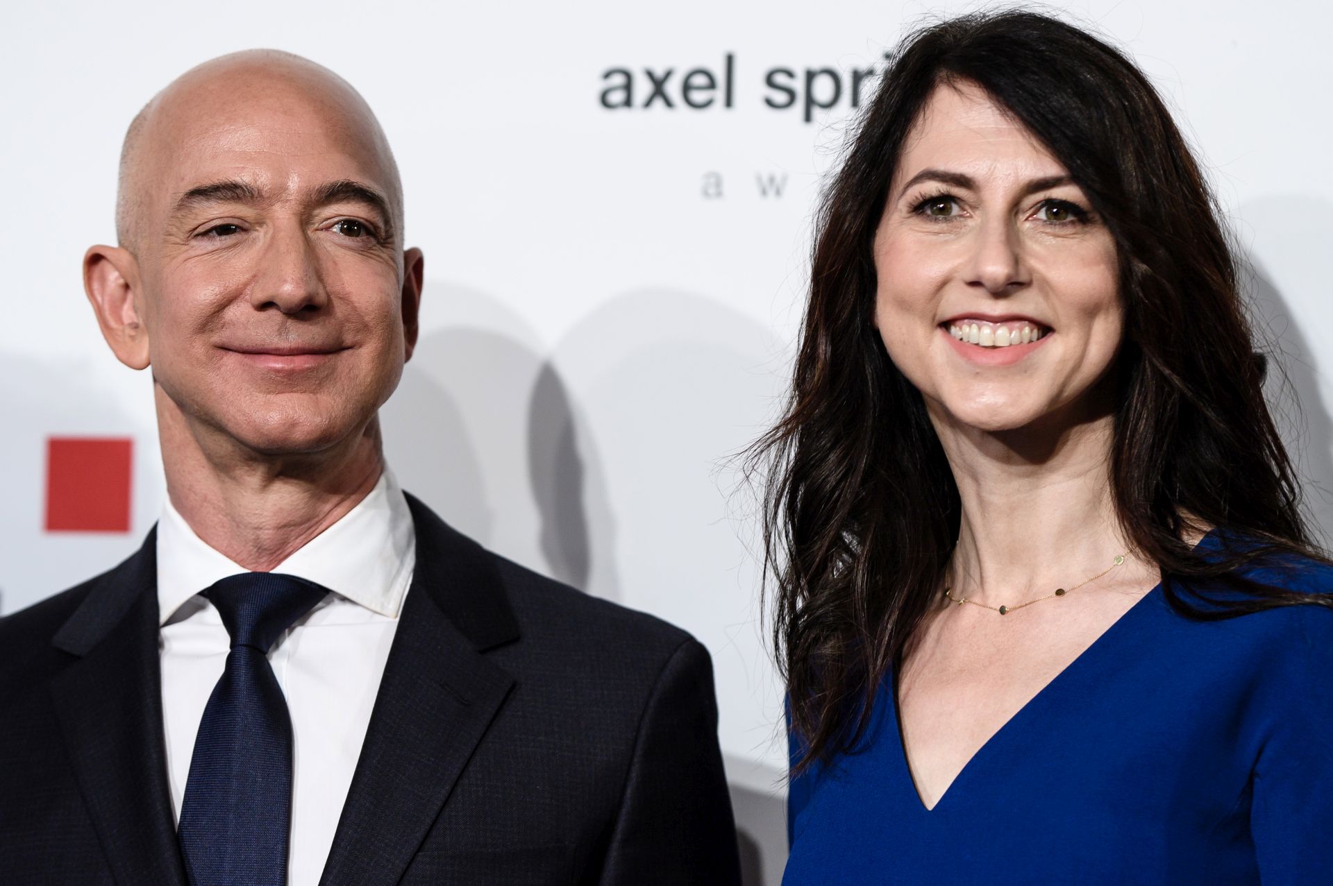 epa07271500 (FILE) - Amazon CEO Jeff Bezos (L) and his wife MacKenzie Bezos attend the Axel Springer Award 2018, in Berlin, Germany, 24 April 2018 (reissued 09 January 2019). According to media reports, Jeff Bezos and his wife MacKenzie Bezos are divorcing.  EPA/CLEMENS BILAN