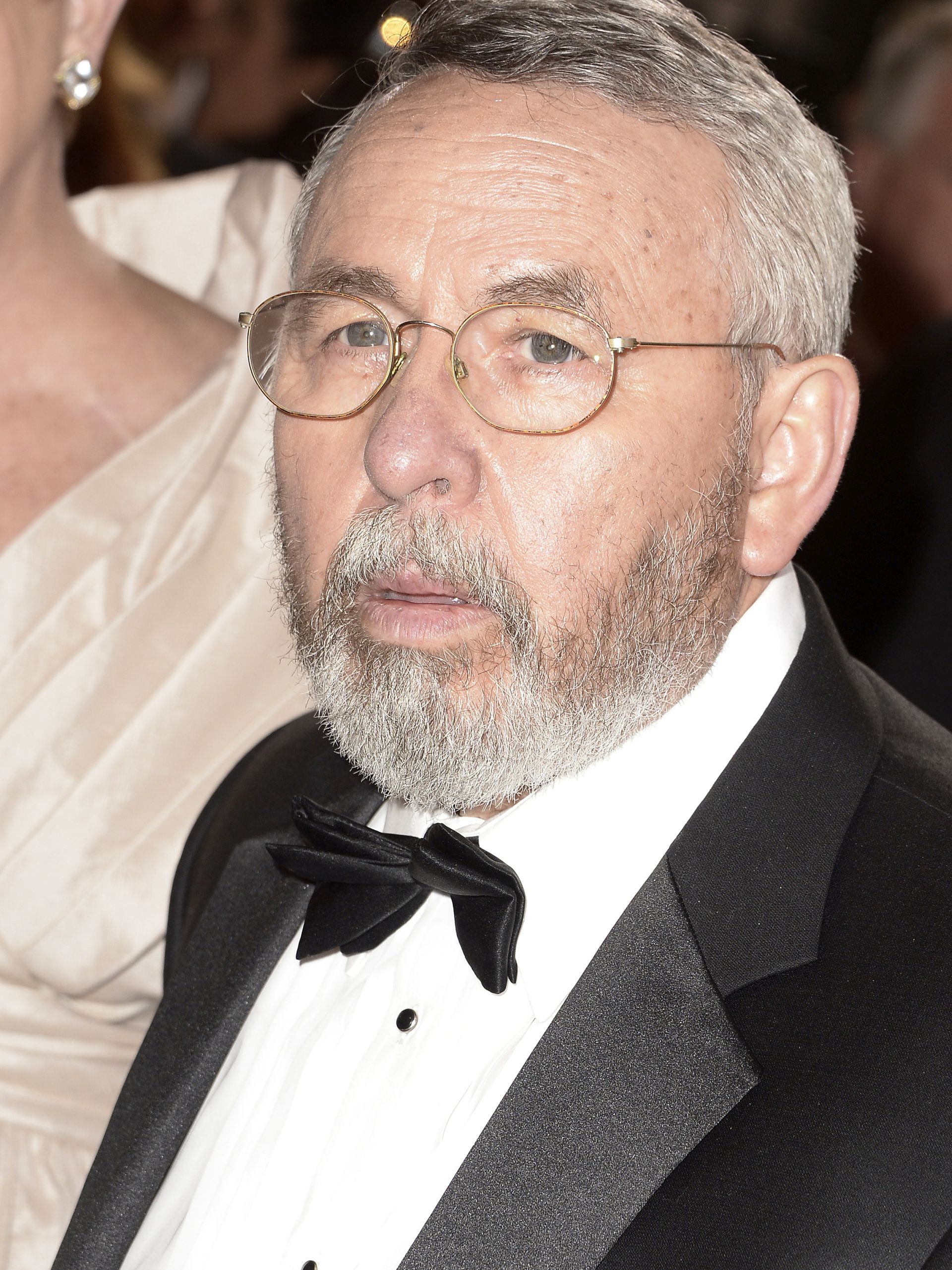 epa07304121 (FILE) - US writer and former CIA operative Tony Mendez arrives on the red carpet for the 85th Academy Awards at the Dolby Theatre in Hollywood, California, USA, 24 February 2013 (reissued 20 January 2019). According to media reports, Tony Mendez has died aged 78 on 19 January 2019. Tony Mendez rescued six US diplomats who were given shelter by the Canadian Embassy in Tehran, Iran after the US Embassy had been stormed by Iranian revolutionaries in 1980. In the Oscar-winning movie Argo, Mendez was portrait by US actor Ben Affleck.  EPA/PAUL BUCK
