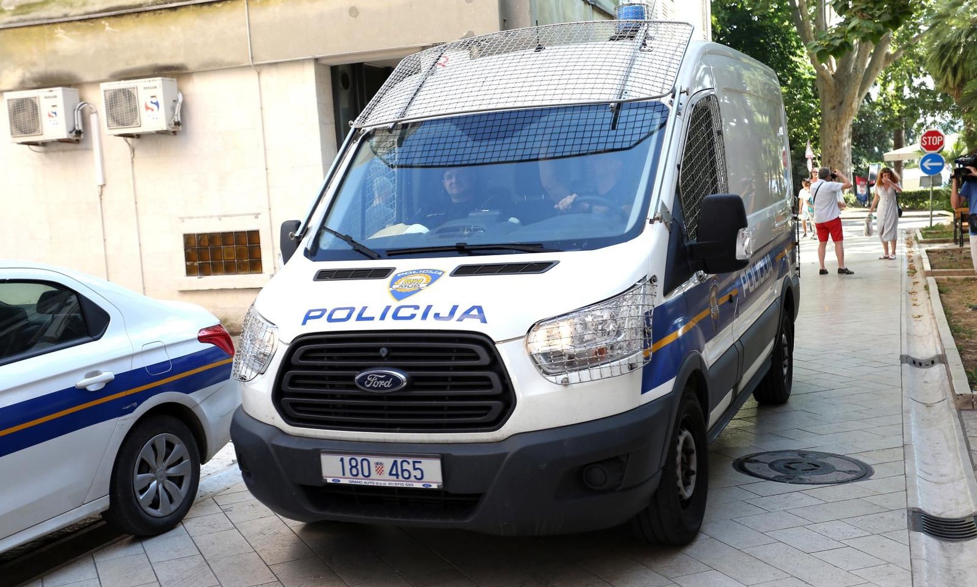 04.07.2018., Zadar - Istraznom sucu na Zupanijski sud priveden je uhicen muskarac osumnjicen za bombaski napad. Photo: Dusko Jaramaz/PIXSELL