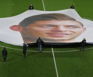 epa07332217 FC Nantes supporters display a huge banner depicting Argentinian soccer player Emiliano Sala, who went missing on 21 January 2019 after a light aicraft he was travelling in from Nantes to Cardiff disapeared over the English Channel, ahead of the French League 1 soccer match between Nantes and Saint Etienne at the La Beaujoire stadium in Nantes, France, 30 January 2019.  EPA/EDWARD BOONE
