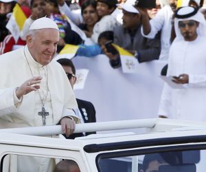epa07344414 His Holiness Pope Francis (L), head of Catholic Church, arrives to lead a papal mass at Zayed Sports City in Abu Dhabi, United Arab Emirates, 05 February 2019. Pope Francis is on three-day visit to the UAE, making him the first pontiff to visit an Arab Gulf state.  EPA/ALI HAIDER