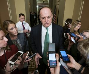 epa07363228 Reporters follow Republican Senator from Alabama Richard Shelby (C) after he joined other appropriators for border security talks inside the US Capitol in Washington, DC, USA, 11 February 2019. The likelihood of another congressional shutdown increased over the weekend when negotiations over the border wall stalled.  EPA/JIM LO SCALZO