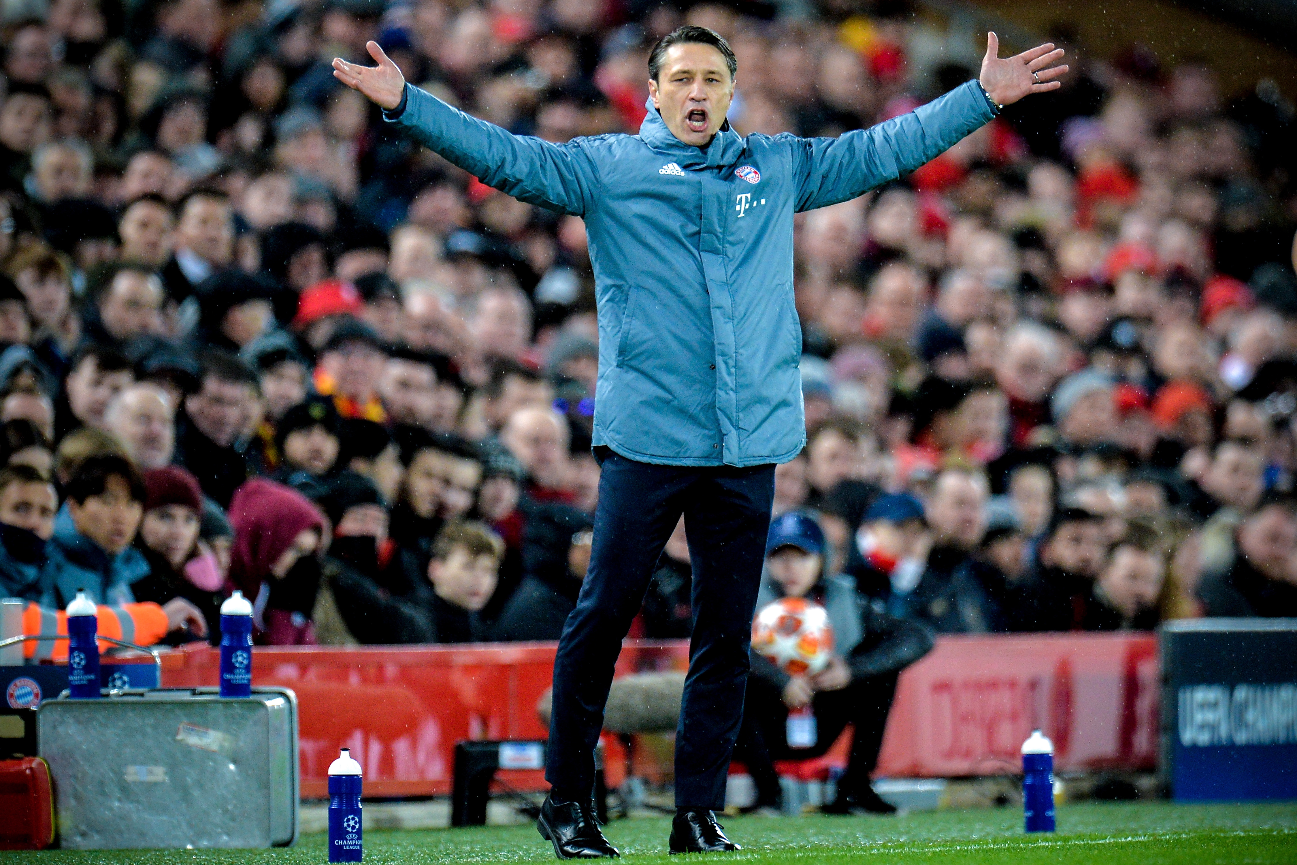 epa07381634 Bayern's head coach Niko Kovac reacts during the UEFA Champions League round of 16 first leg soccer match between Liverpool FC and FC Bayern Muenchen at the Anfield in Liverpool, Britain, 19 February 2019.  EPA/PETER POWELL