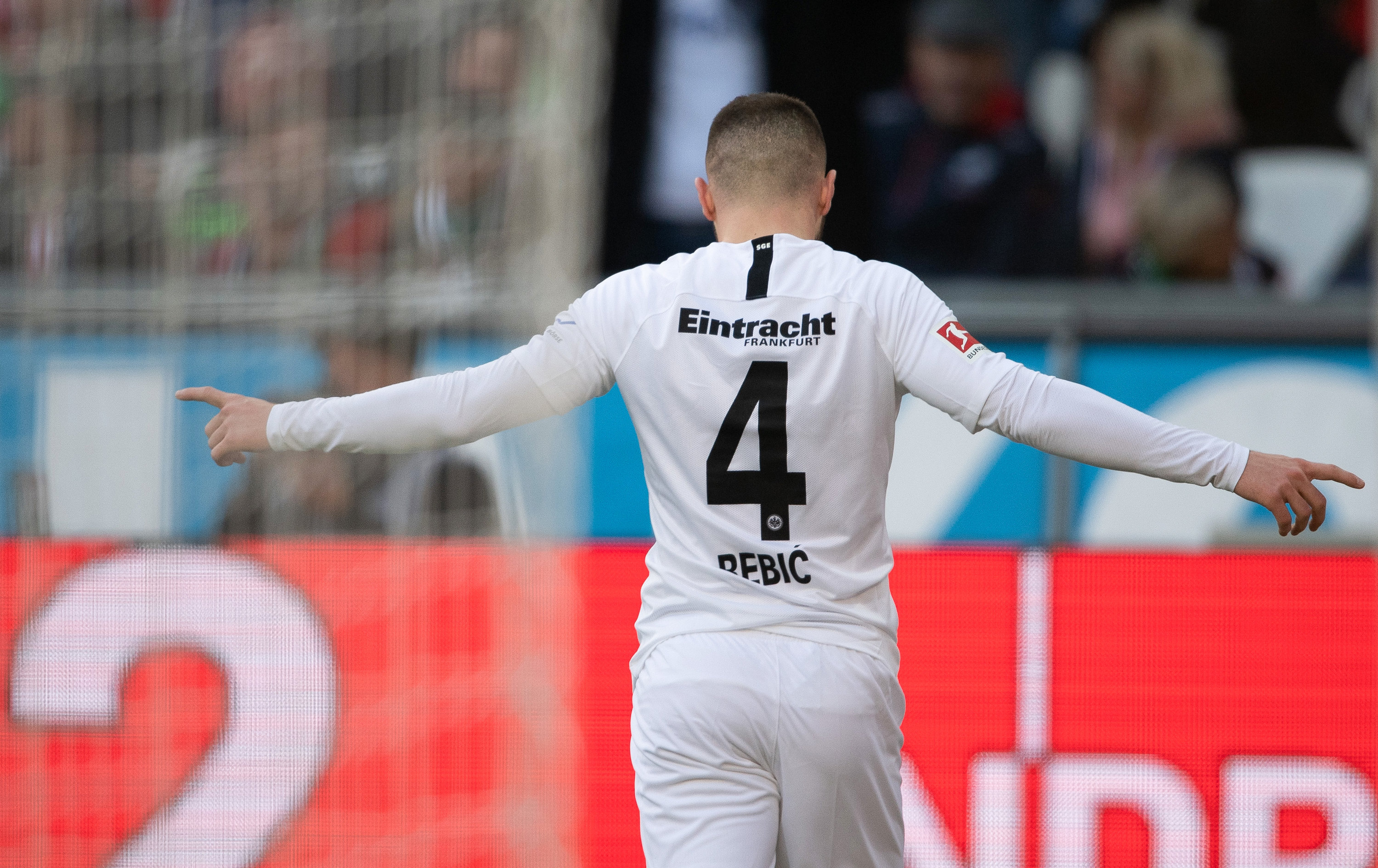 24 February 2019, Hanover: Frankfurt's Ante Rebic celebrates scoring his sides first goal during the German Bundesliga soccer match between Hanover 96 and Eintracht Frankfurt at HDI-Arena. Photo: Swen Pförtner/dpa - IMPORTANT NOTE: In accordance with the requirements of the DFL Deutsche Fußball Liga or the DFB Deutscher Fußball-Bund, it is prohibited to use or have used photographs taken in the stadium and/or the match in the form of sequence images and/or video-like photo sequences.