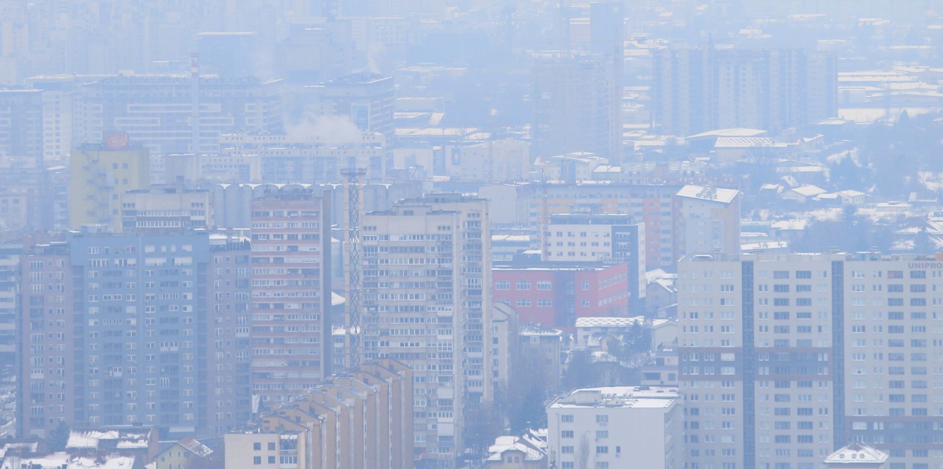 Panorama grada Sarajeva pod maglom 24.01.2019., Sarajevo, BiH - Panorama grada Sarajeva pod maglom.

Photo: Armin Durgut/PIXSELL