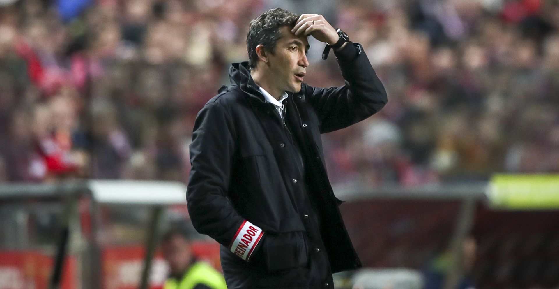 epa07429857 Benfica's head coach Bruno Lage reacts during their First League Soccer match against Belenenses Sad, held at Luz Stadium, Lisbon, Portugal, 11 March 2019.  EPA/JOSE SENA GOULAO