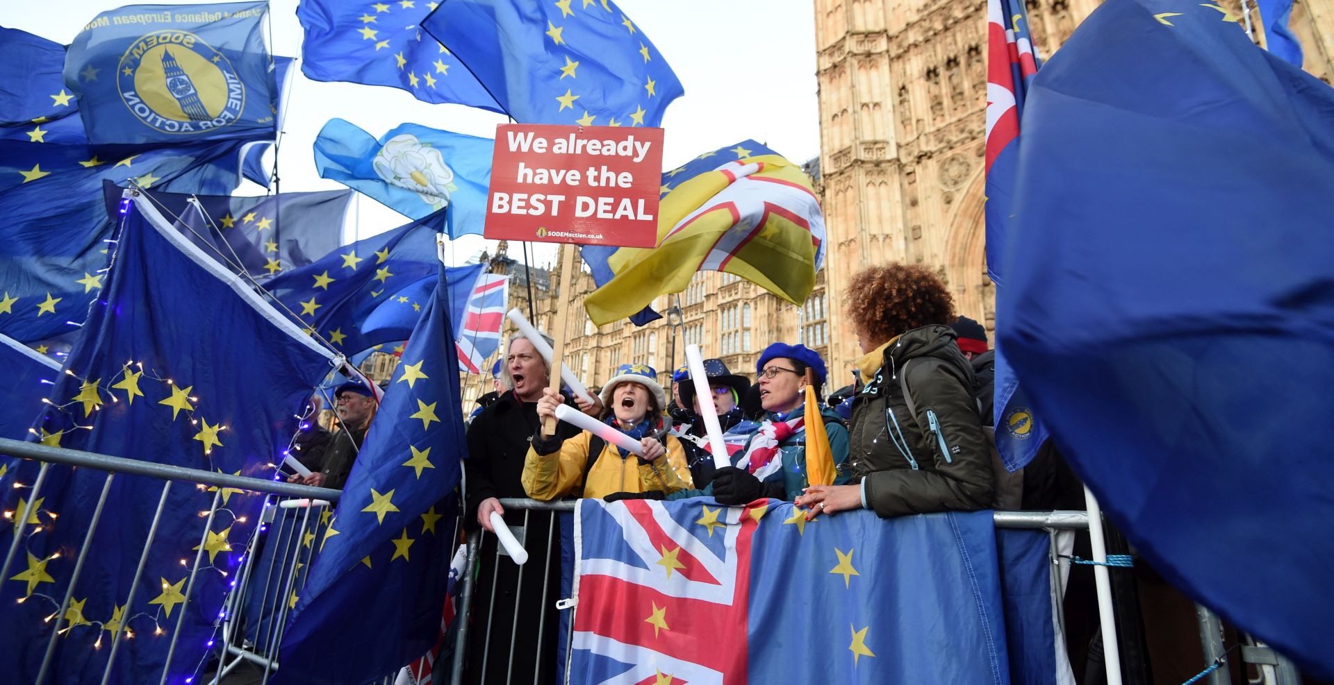 epa07431903 Pro-remain protesters rally outside parliament in London, Britain, 12 March 2019. British parliament will vote on British Prime Minister May's amended Brexit deal later in the day. Theresa May wants parliament to back her 'improved' withdrawal agreement she has negotiated with the EU over the so-called 'backstop'. The United Kingdom is officially due to leave the European Union on 29 March 2019, two years after triggering Article 50 in consequence to a referendum.  EPA/FACUNDO ARRIZABALAGA