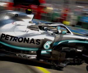 epa07441255 Finnish Formula One driver Valtteri Bottas of Mercedes AMG GP in action during the third practice session ahead of the 2019 Formula One Grand Prix of Australia at the Albert Park Grand Prix Circuit in Melbourne, Australia, 16 March 2019. The 2019 Formula One Grand Prix of Australia will take place on 17 March 2019.  EPA/DIEGO AZUBEL