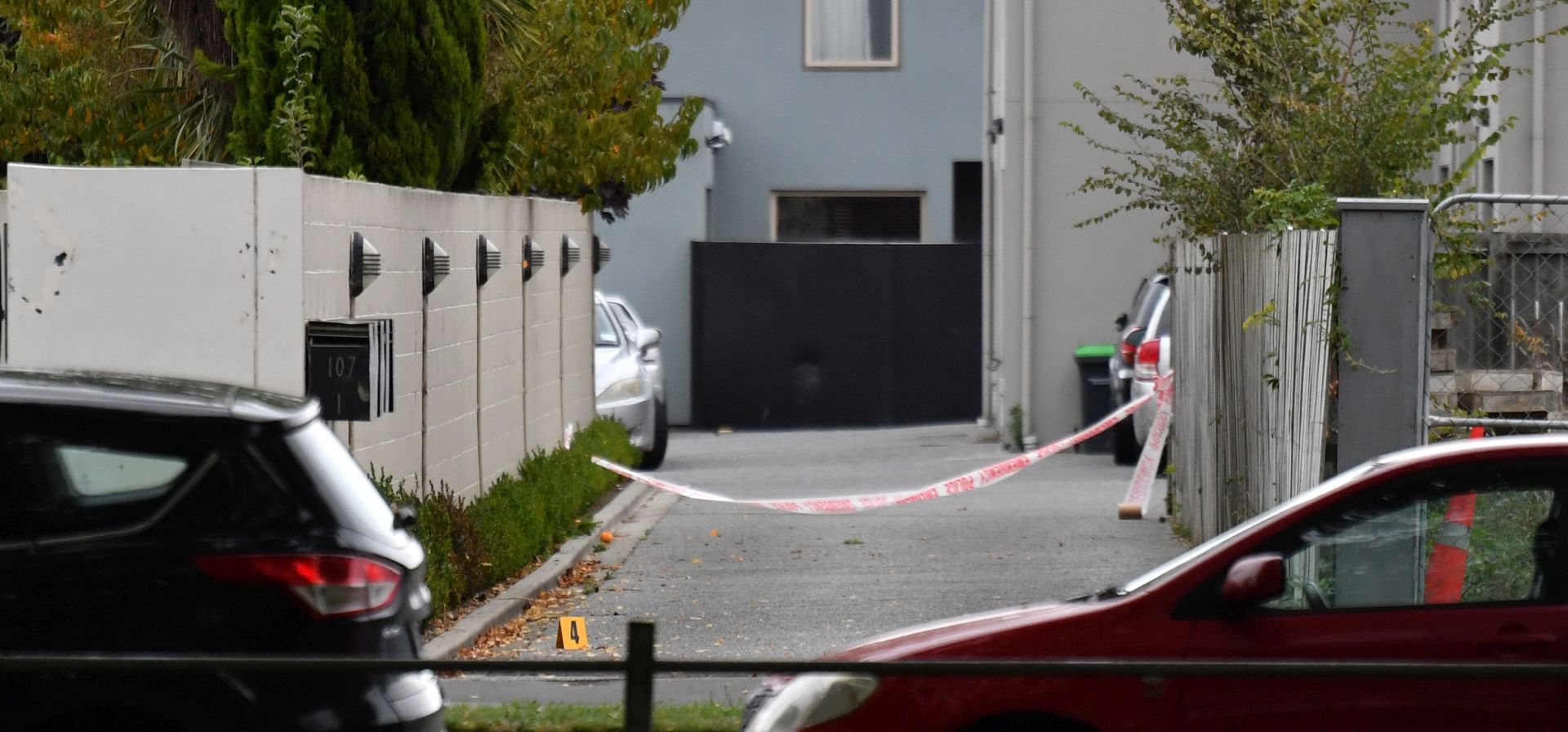 epa07441317 The laneway where the gunman parked his car next to the Al Noor Masjid on Deans Rd in Christchurch, New Zealand, 16 March 2019. A gunman killed 49 worshippers at the Al Noor Masjid and Linwood Masjid on 15 March. The 28-year-old Australian suspect, Brenton Tarrant, appeared in court on 16 March and was charged with murder.  EPA/MICK TSIKAS  AUSTRALIA AND NEW ZEALAND OUT