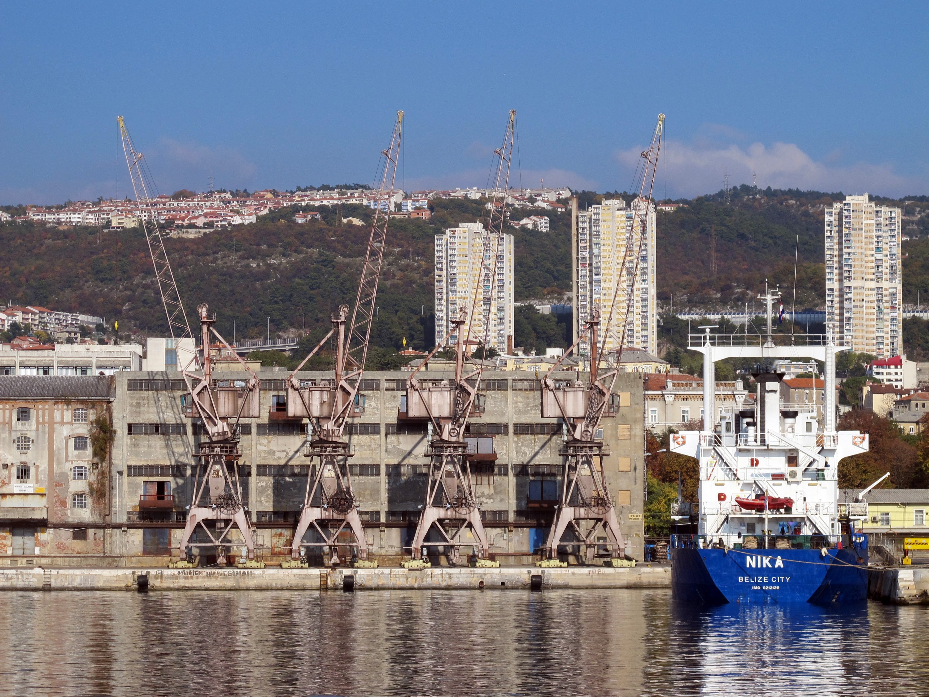 05.11.2011. Rijeka - Rijecka luka, dizalice i brodovi, ilustracija.
Photo: Goran Kovacic/PIXSELL