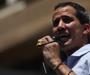epa07489409 The head of the Venezuelan Parliament Juan Guaido speaks during an event with thousand of supporters in the streets of Caracas, Venezuela, on 06 April 2019.  EPA/Miguel Gutiérrez