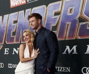 epa07522219 Australian actor Chris Hemsworth (R) and his wife Spanish actress Elsa Pataky (L) pose for photographers upon their arrival for the premiere of 'Avengers: Endgame' at the LA Convention Center in Los Angeles, California, USA, 22 April 2019. 'Avengers: Endgame' will be released US theaters on 26 April.  EPA/ETIENNE LAURENT