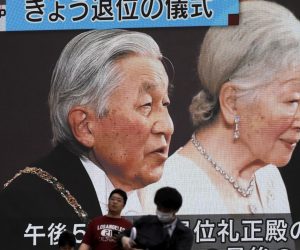 epa07537392 A huge screen displays news of abdication of Japan's Emperor Akihito in Tokyo, Japan, 30 April 2019. Emperor Akihito, 85, is the first Japanese emperor to abdicate the throne in the modern era. His successor is his eldest son, who will be crowned emperor on 01 May, which will mark the beginning of the Reiwa period. He is expected to formally ascend to the throne during an enthronement ceremony in October 2019.  EPA/KIMIMASA MAYAMA