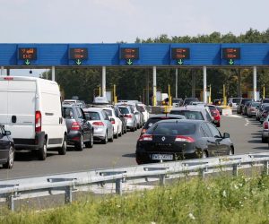 18.08.2018., Zagreb - Prometne guzve na izlasku s autoceste na naplatnoj postaji Demerje u smjeru Zagreba. 
Photo: Borna Filic/PIXSELL