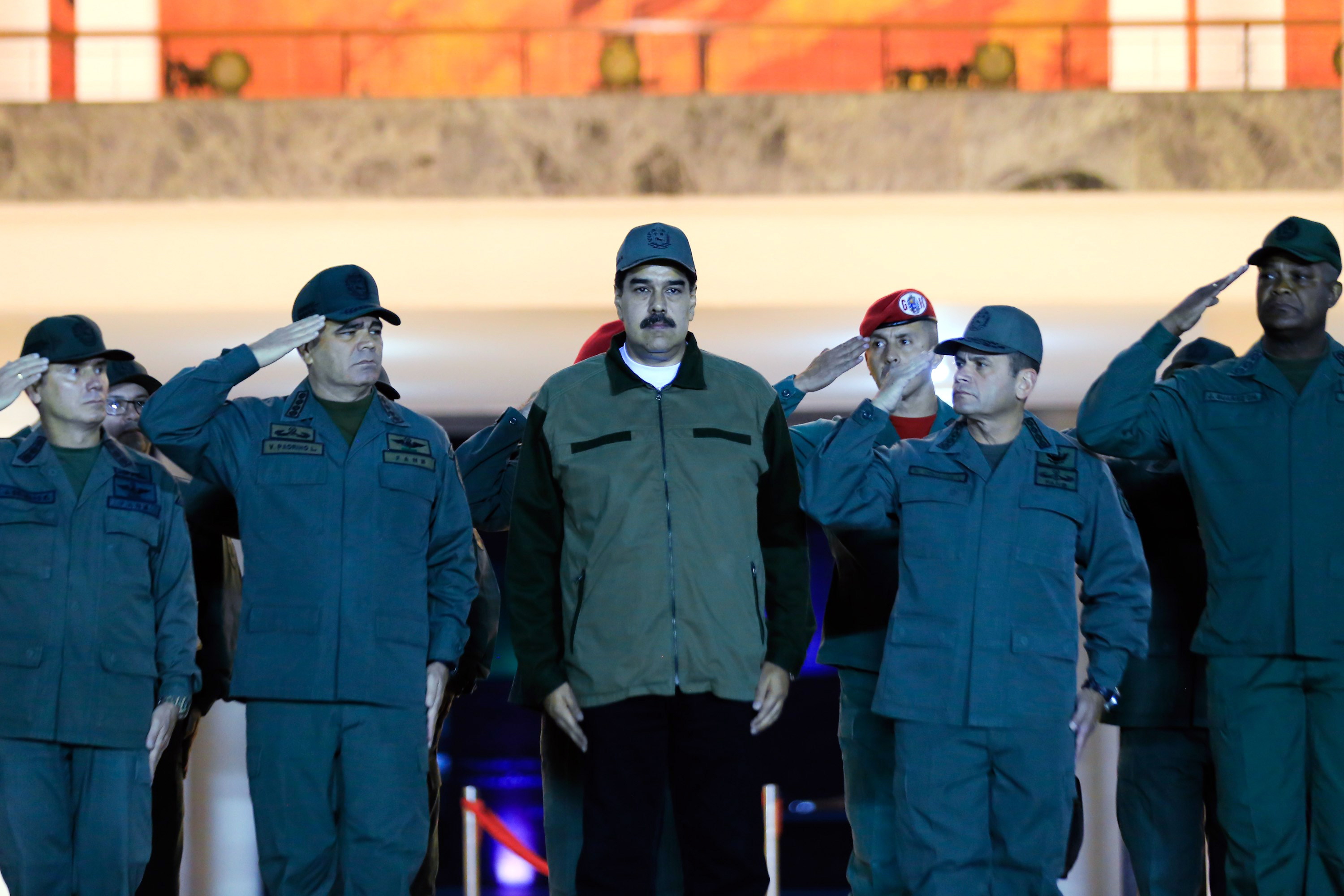 epa07542512 A handout photo made available by the press office of Miraflores shows Venezuelan President Nicolas Maduro (C) as he attends a official ceremony with members of the National Bolivarian Armed Forces of Venezuela, in Caracas, Venezuela, 02 May 2019.  EPA/HANDOUT HANDOUT  HANDOUT EDITORIAL USE ONLY/NO SALES