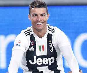 epa07545466 Juventus's Cristiano Ronaldo reacts during the Italian Serie A soccer match Juventus FC vs Torino FC at the Allianz Stadium in Turin, Italy, 03 May 2019.  EPA/ALESSANDRO DI MARCO