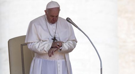 Papa Franjo obvezao kler da prijave spolna zlostavljanja