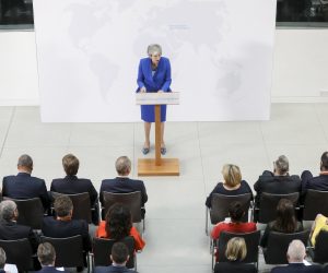 epa07589962 British prime minister Theresa May delivers a speech setting out a new proposal for her Brexit deal in London, Britain, on 21 May 2019. The premier is considering tighter customs ties with the European Union.  EPA/Chris Ratcliffe / POOL