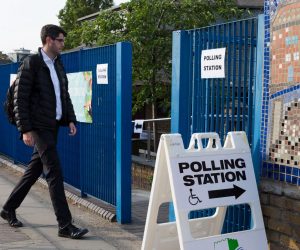 epa07593386 A voter arrives to cast their vote in the European Elections at a polling station in Tower Hamlets, London, Britain, 23 May 2019. The European Parliament election is held by member countries of the European Union (EU) from 23 to 26 May 2019.  EPA/VICKIE FLORES