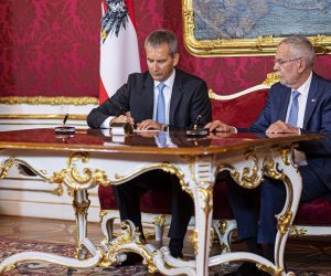 epa07607480 Austrian President Alexander Van der Bellen (R) deposing the government of ex-Chancellor Kurz and assigning the Chancellor Agenda and governmental Affairs to Vice Chancellor and Austrian Finance Minister Hartwig Loeger (L) at the Presidential residence in Vienna, Austria, 28 May 2019. The Austrian Chancellor and leader of the Austrian People's Party' (OeVP) lost a no-confidence vote in parliament on 27 May 2019 after his government's coalition partner, the far-right Freedom Party (FPOe) had come under fire over a secretly filmed video which appeared to show the FPOe leader and Vice-Chancellor promising public contracts in return for election campaign donations from a fake Russian backer.  EPA/CHRISTIAN BRUNA