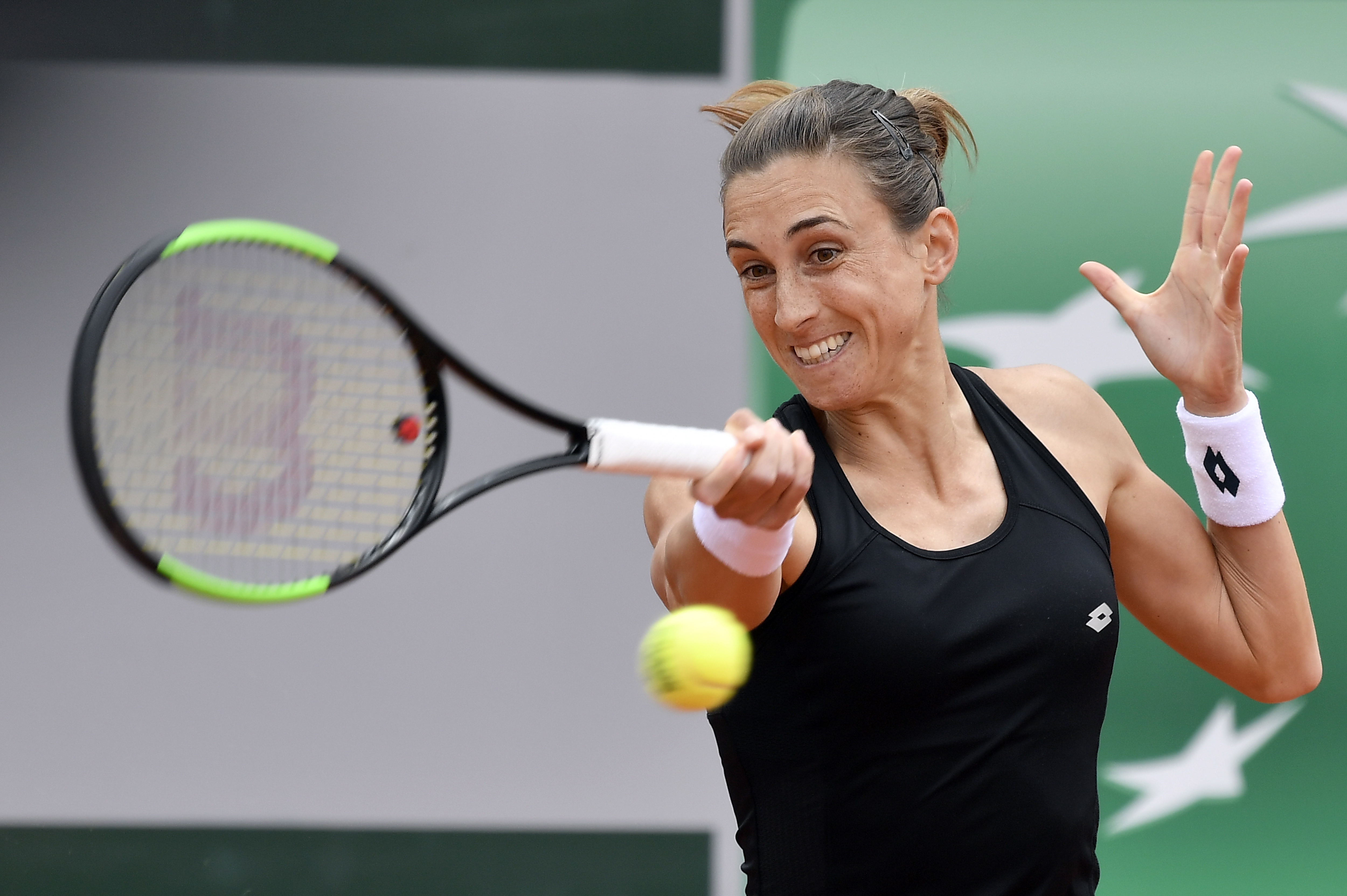 epa07610227 Petra Martic of Croatia plays Kristina Mladenovic of France during their women’s second round match during the French Open tennis tournament at Roland Garros in Paris, France, 29 May 2019.  EPA/JULIEN DE ROSA