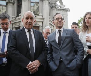 epa07613119 French Foreign Minister Jean-Yves Le Drian (L) and German Foreign Minister Heiko Maas (R) give a statement to journalists following their meeting with Ukrainian President Zelensky (not pictured) in Kiev, Ukraine, 30 May 2019. The meeting was held to talk on the situation in the eastern Ukraine and to express Germany's and France's support for the Ukrainian President in this regard.  EPA/SERGEY DOLZHENKO