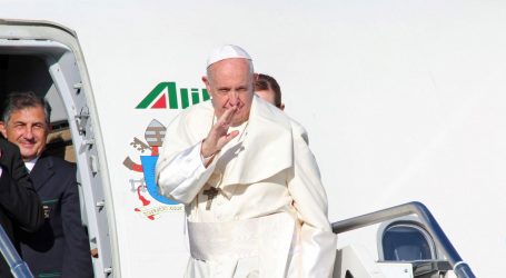 Papa stigao u Rumunjsku pružajući ruku Pravoslavnoj Crkvi