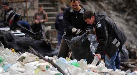 U akciji “Čišćenje Mljeta” iz podmorja izvađeno 15 kubika raznog otpada