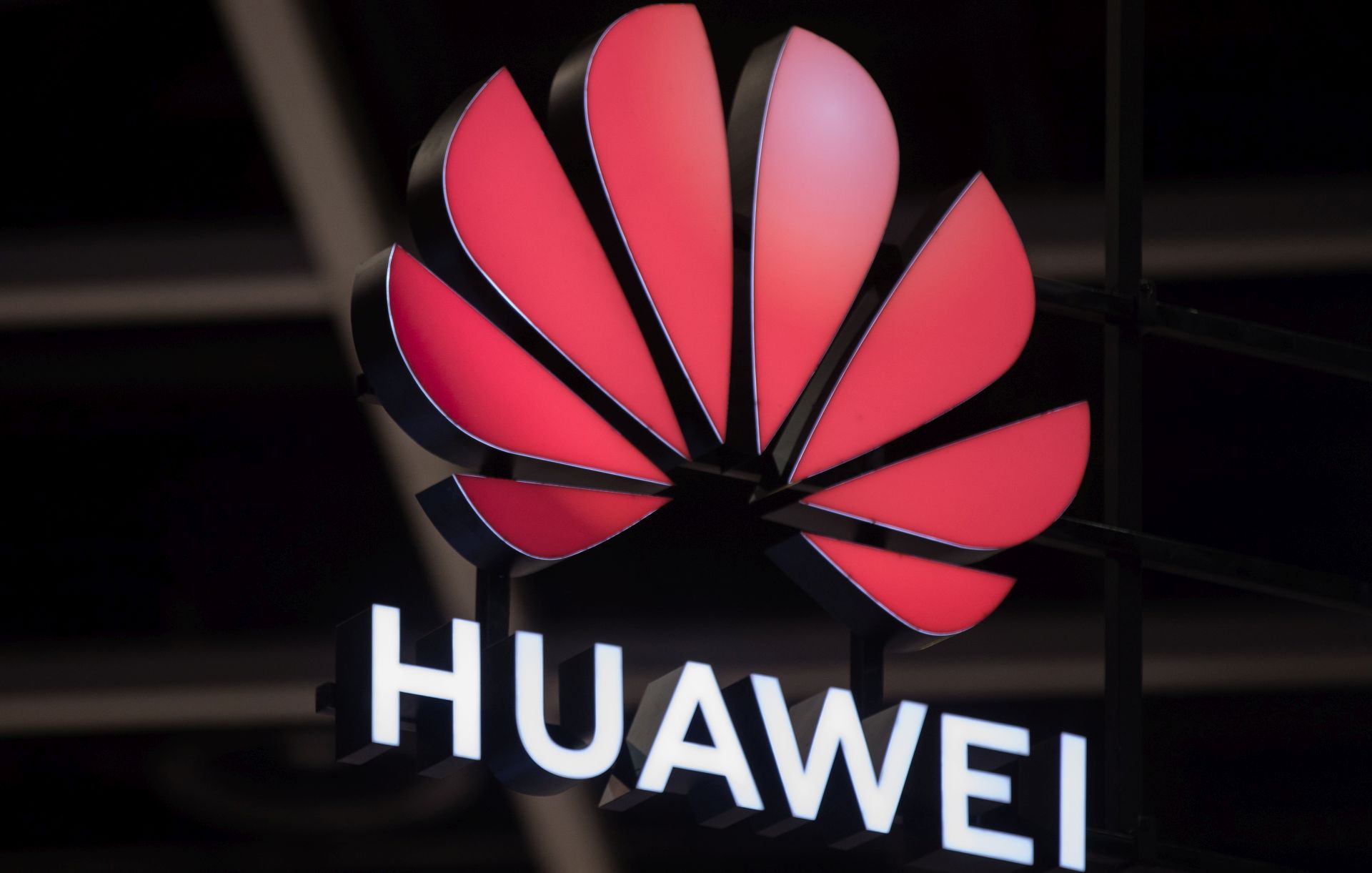epa07590630 The Huawei Technologies Co., Ltd. logo is displayed at the company's booth during the Cloud Expo Asia 2019 in Hong Kong, China, 22 May 2019. The expo runs through 23 May.  EPA/JEROME FAVRE