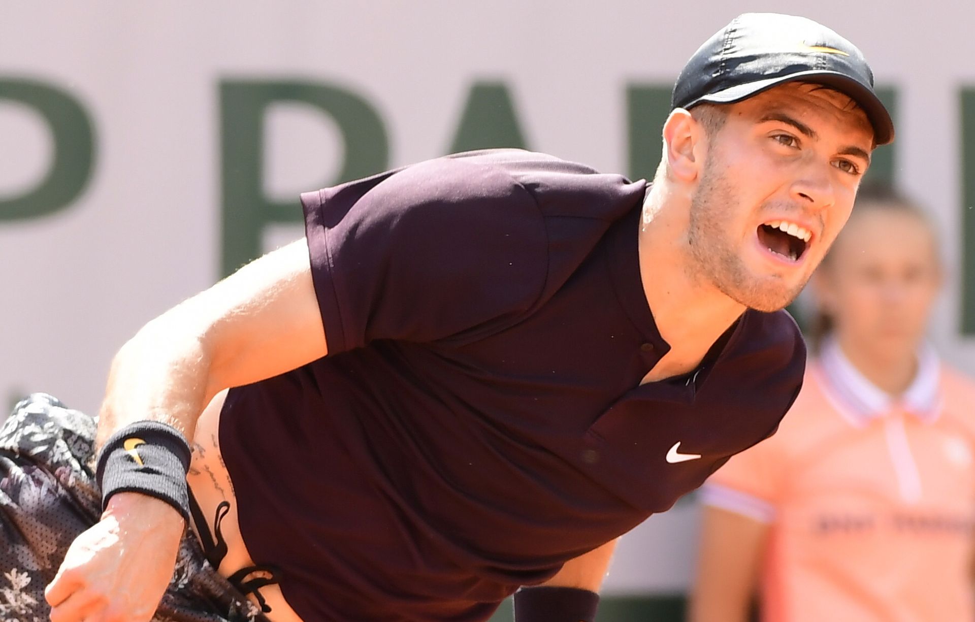 epa07605905 Borna Coric of Croatia plays Aljaz Bedene of Britain during their men’s first round match during the French Open tennis tournament at Roland Garros in Paris, France, 27 May 2019.  EPA/CAROLINE BLUMBERG