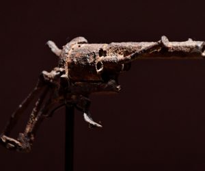 epa07653625 The revolver which Dutch painter Vincent van Gogh supposedly used to kill himself is presented to the press at Drouot auction house in Paris, France, 17 June 2019. Considered by some as the art world's most famous weapon, the 7mm pocket revolver will be put up for sale by Auction Art at the Drouot auction center on 19 June 2019.  EPA/Julien de Rosa