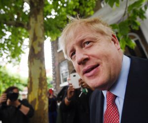 epa07657273 Former British Foreign Secretary Boris Johnson departs his home in London, Britain, 19 June 2019. Johnson is one of five Conservative Party candidates campaigning who are vying to be Britain's next Prime Minister.  EPA/ANDY RAIN