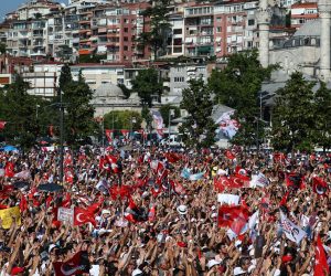 epa07666542 Supporters of Republican People's Party 'CHP' candidate for Istanbul mayor Ekrem Imamoglu during his repeated election campaign rally in Istanbul, Turkey, 22 June 2019. According to media reports, the Turkish Electoral Commission has ordered a repeat of the mayoral election in Istanbul on 23 June, after Turkish President Recep Tayyip Erdogan's AK Party had alleged there was 'corruption' behind his party losing.  EPA/SEDAT SUNA