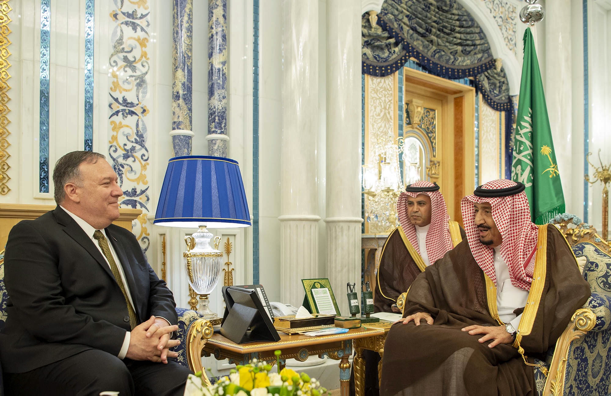 epa07670052 Saudi King Salman (R) receives US Secretary of State Mike Pompeo in Jeddah, Saudi Arabia, 24 June 2019. Pompeo arrived in Saudi Arabia for talks amid continuing tension between the US and Iran.  EPA/BANDAR AL-GALOUD / SAUDI ROYAL PALACE HANDOUT  HANDOUT EDITORIAL USE ONLY/NO SALES