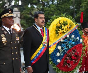 epa07670698 A handout photo made available by Miraflores press that shows the Venezuelan President Nicolas Maduro (C) during an act with the military, in commemoration of the 198th Anniversary of the Battle of Carabobo and Army Day, in Carabobo, Venezuela, 24 June 2019. Maduro authorized on Monday the Armed Forces to respond 'from all spaces' to the 'oligarchy' of Colombia and the President of that country Ivan Duque, one of the greatest critics in the region of the administration of the Chavista leader.  EPA/MIRAFLORES PRESS HANDOUT  HANDOUT EDITORIAL USE ONLY/NO SALES