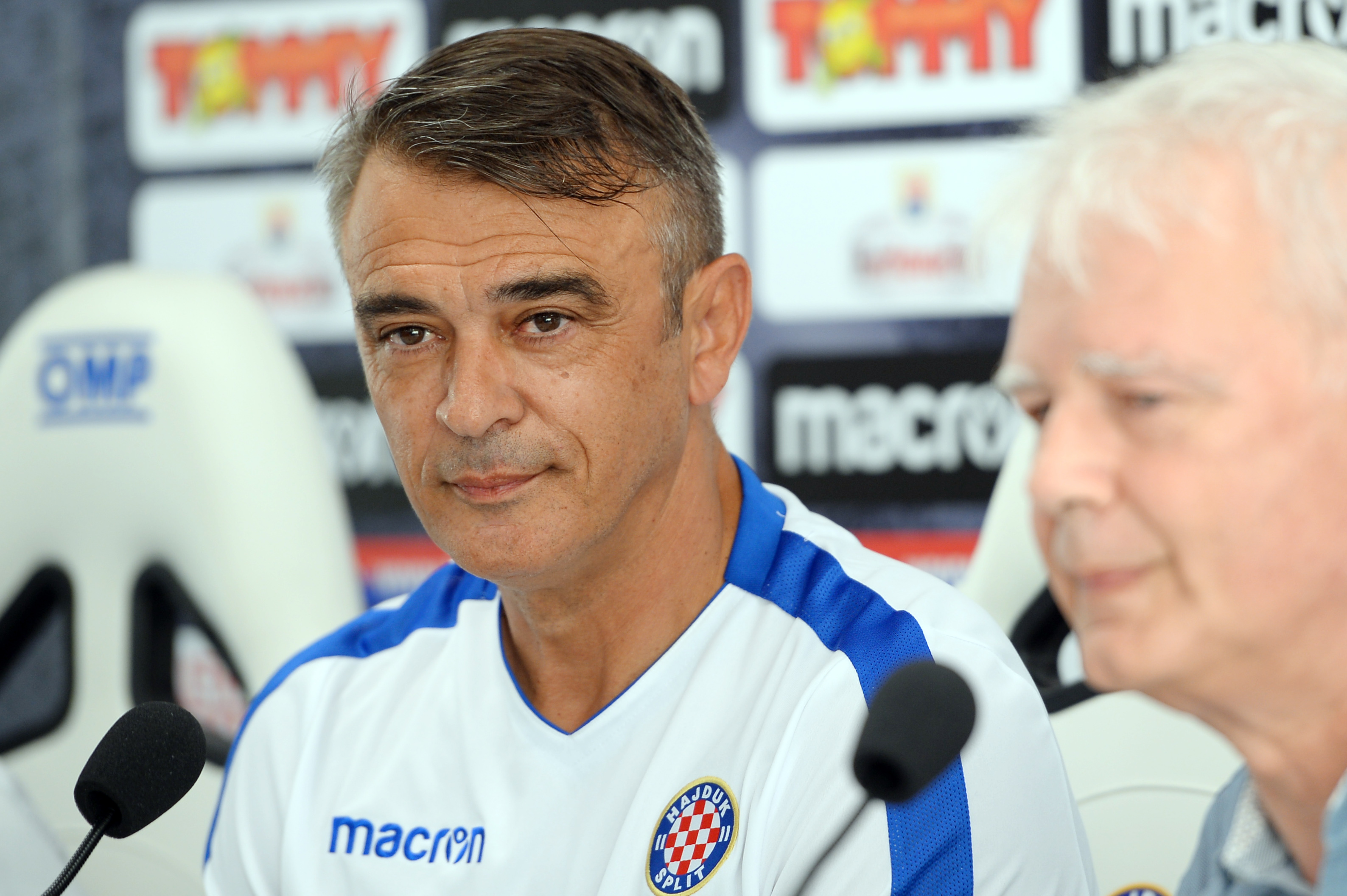 Split, 20.07.2019 -Prestavljen novi trener Hajduka Damir Burić.                                            foto HINA/ Mario STRMOTIĆ/ ms