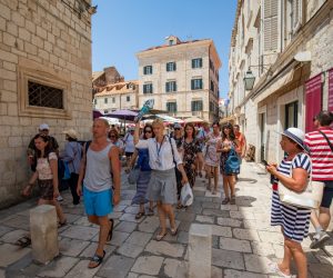 09.07.2019., Stara gradska jezgra, Dubrovnik - Guzve na ulicama Dubrovnika tijekom turisticke sezone
Photo: Grgo Jelavic/PIXSELL